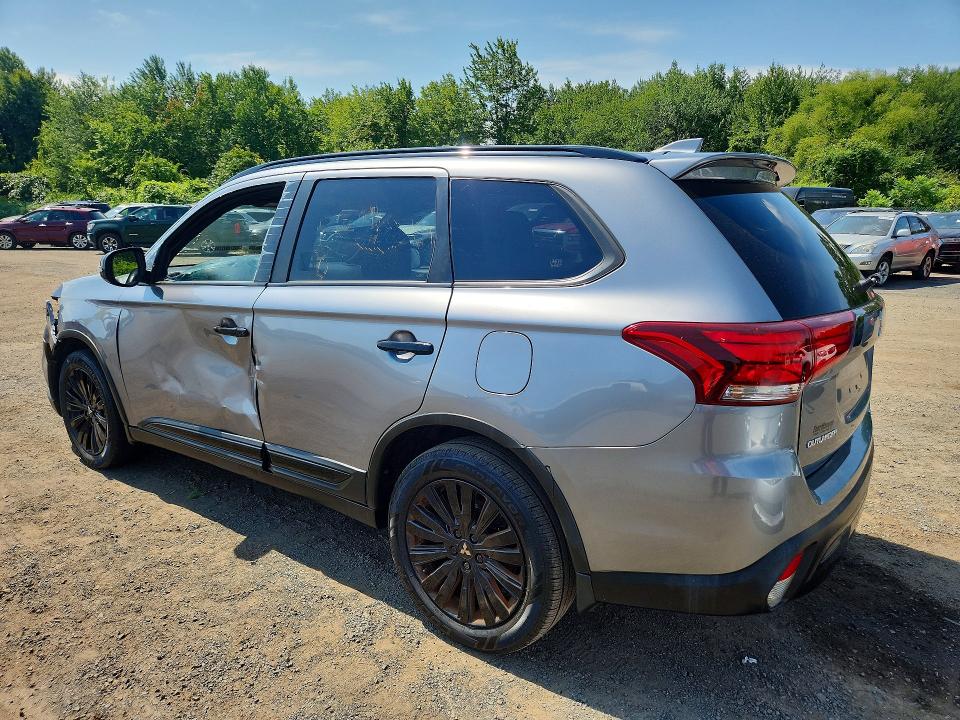 Photo 2 from auction – 2020 MITSUBISHI OUTLANDER with VIN JA4AZ3A37LZ014704