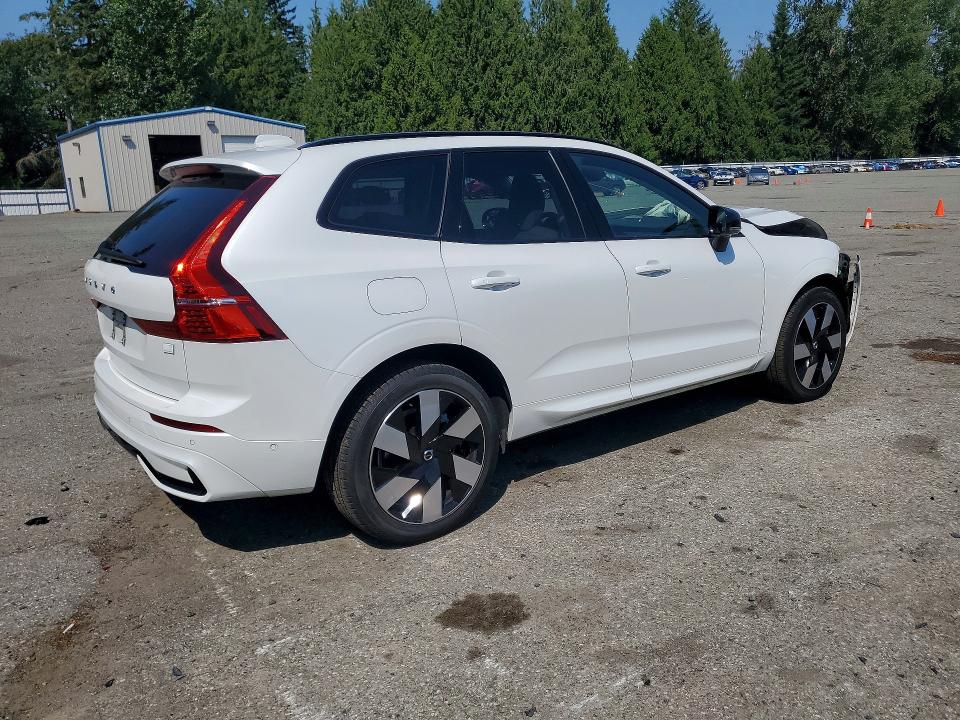 Photo 3 from auction – 2024 VOLVO XC60 with VIN YV4H60DL3R1715025
