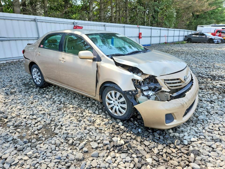 Photo 4 from auction – 2013 TOYOTA COROLLA with VIN 2T1BU4EE5DC026551