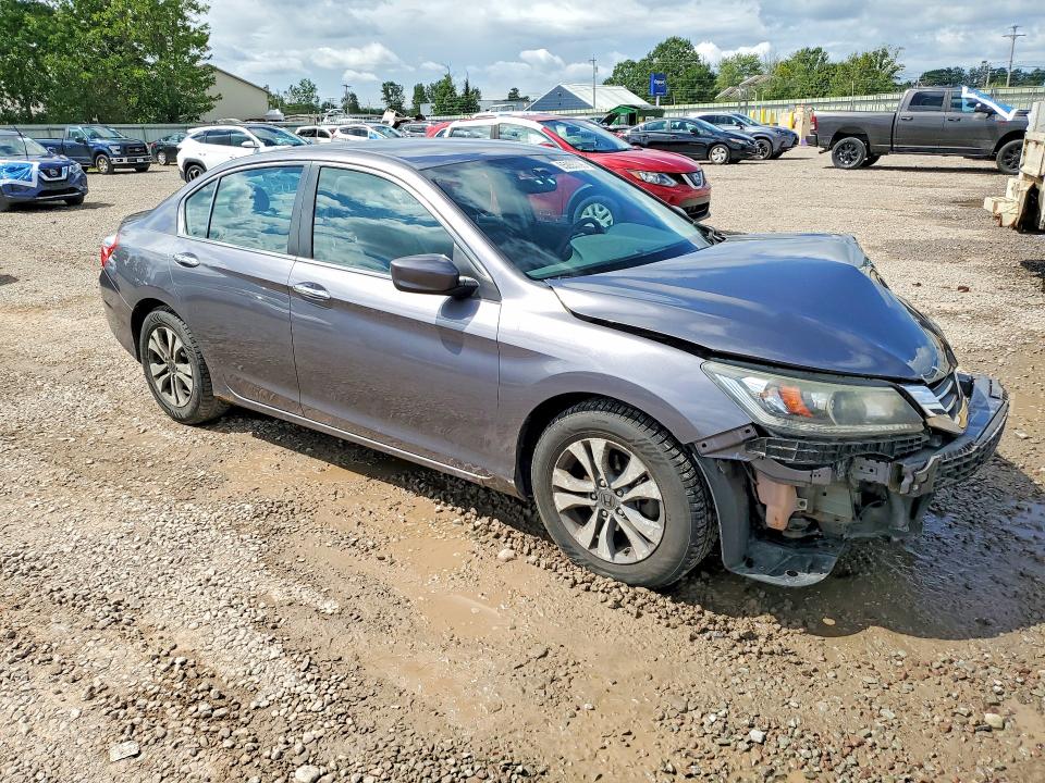 Photo 4 from auction – 2015 HONDA ACCORD with VIN 1HGCR2F39FA216000