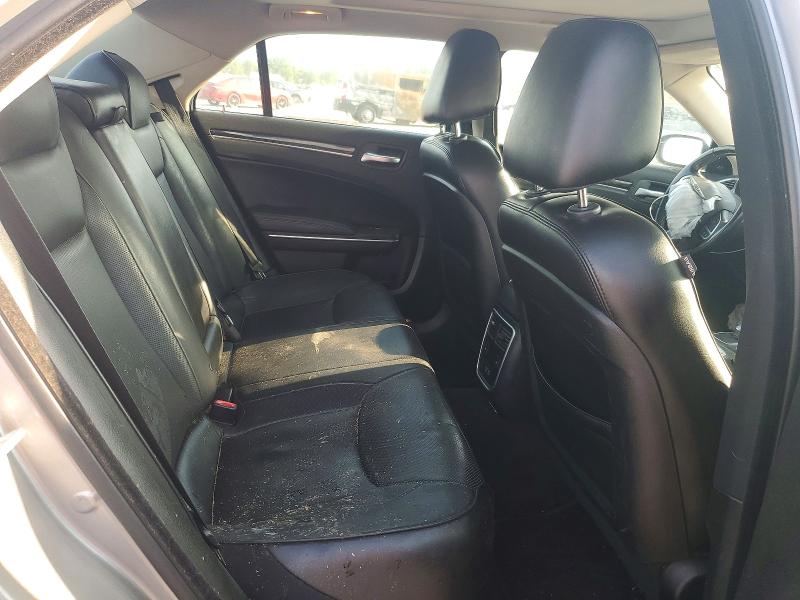 Photo 10 from auction – 2018 CHRYSLER 300 with VIN 2C3CCAKG1JH300376