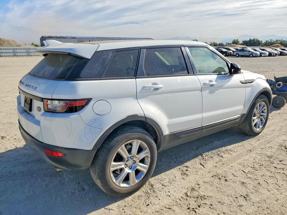 Photo 3 from auction – 2017 LAND ROVER RANGE ROVER EVOQUE with VIN SALVP2BG6HH243440