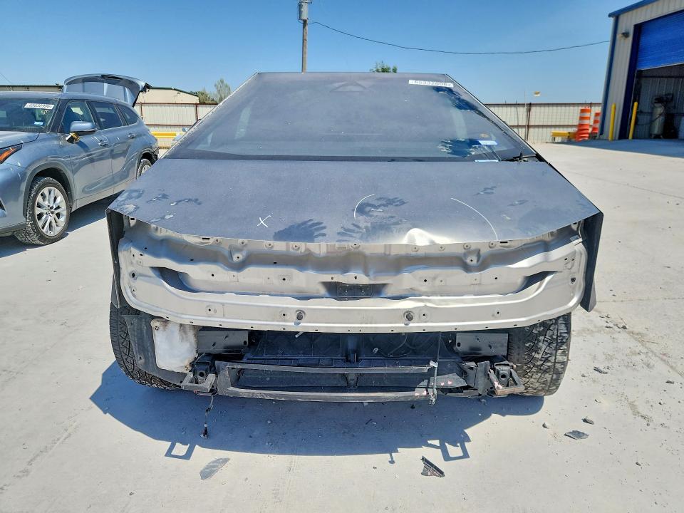 Photo 5 from auction – 2025 TESLA CYBERTRUCK with VIN 7G2CEHED9SA081216