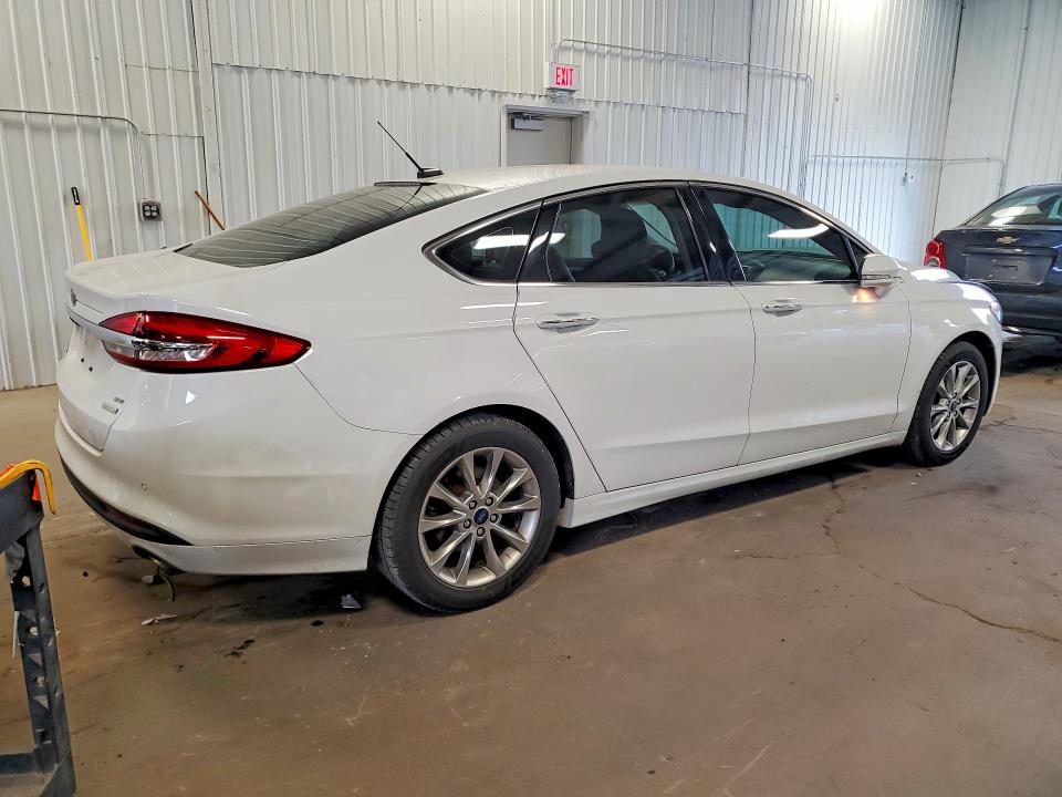 Photo 3 from auction – 2017 FORD FUSION with VIN 3FA6P0HD2HR227849