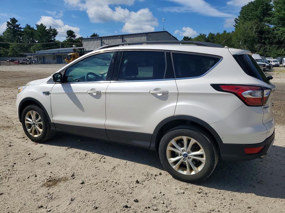 Снимка 2 от търг – 2017 FORD ESCAPE с VIN 1FMCU9GD5HUD98675