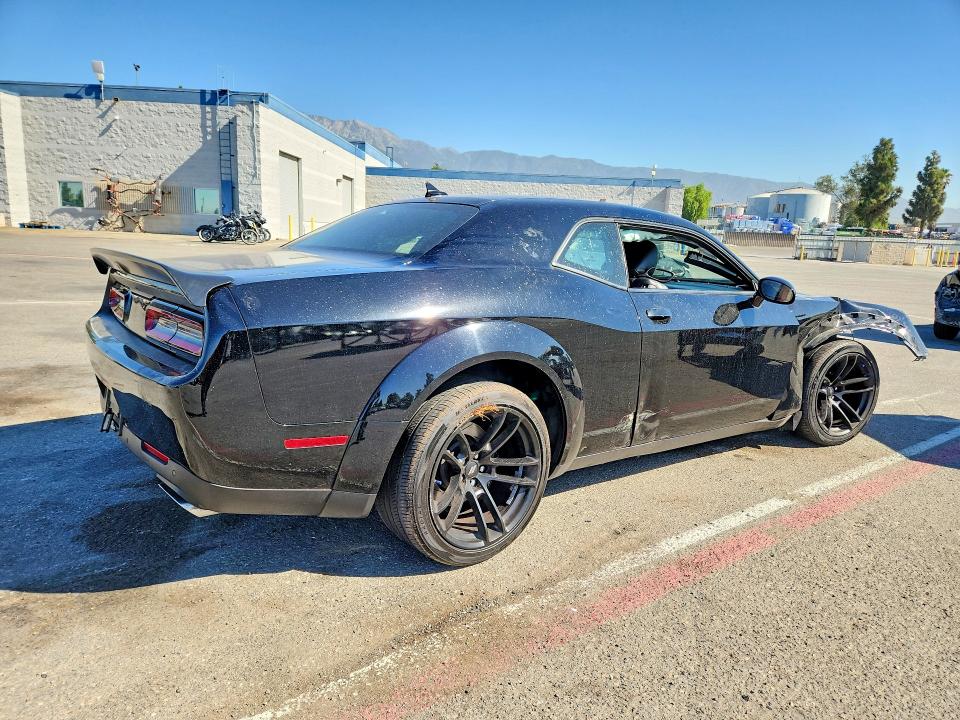 Photo 3 from auction – 2021 DODGE CHALLENGER with VIN 2C3CDZFJ8MH502797