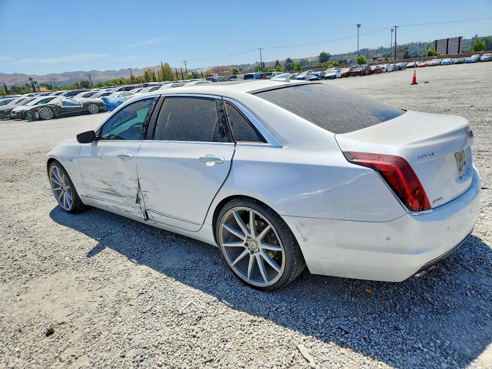 Photo 2 from auction – 2017 CADILLAC CT6 with VIN 1G6KD5RS7HU126832