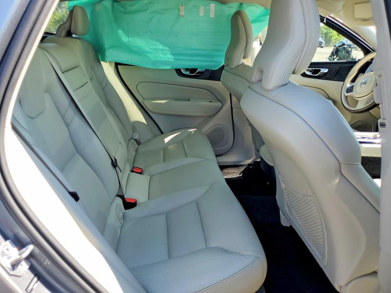 Photo 11 from auction – 2019 VOLVO XC60 with VIN LYVA22RK0KB238211