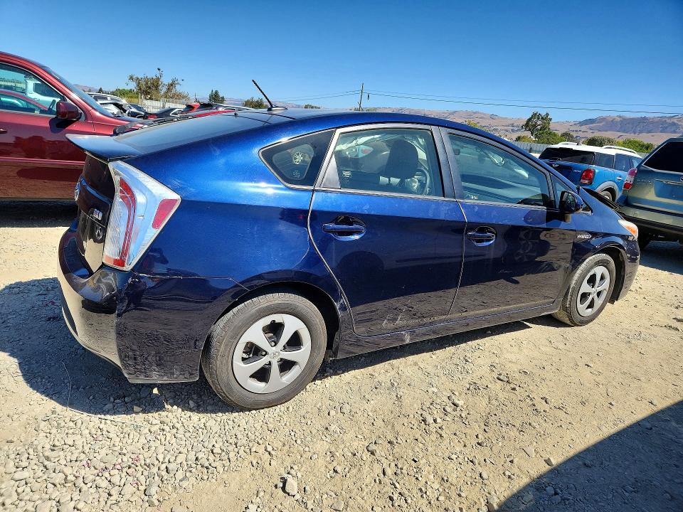 Zdjęcie 3 z aukcji – 2015 TOYOTA PRIUS z VIN JTDKN3DU3F0430218