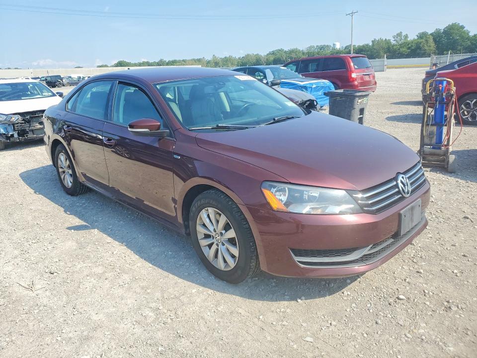Photo 4 from auction – 2014 VOLKSWAGEN PASSAT with VIN 1VWAT7A35EC081061