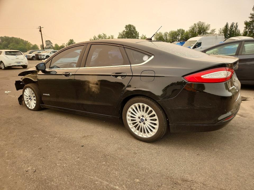 Photo 2 from auction – 2016 FORD FUSION with VIN 3FA6P0LU5GR404268
