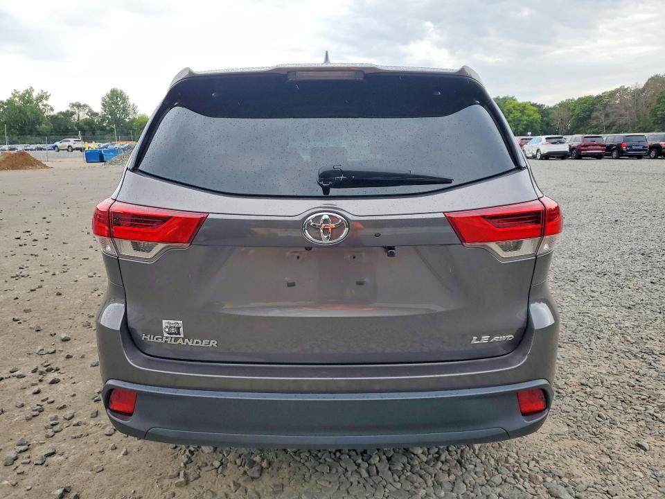 Photo 6 from auction – 2017 TOYOTA HIGHLANDER with VIN 5TDBZRFH1HS363030