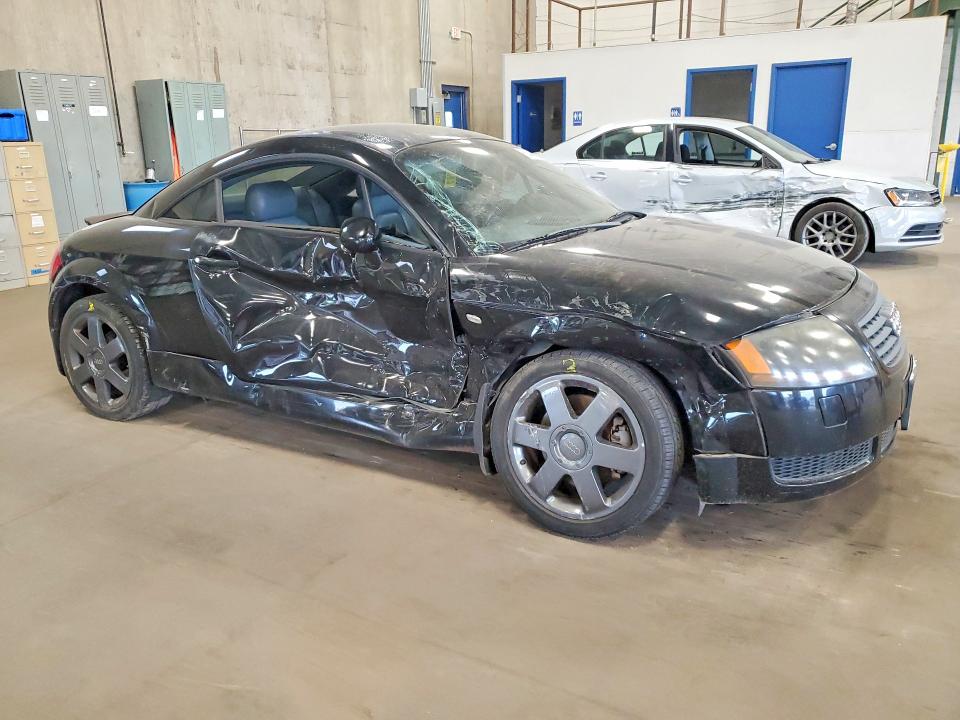 Photo 4 from auction – 2000 AUDI TT with VIN TRUTC28N3Y1001624