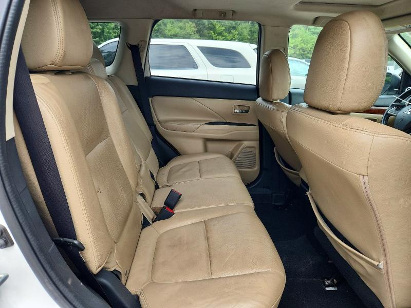 Photo 11 from auction – 2015 MITSUBISHI OUTLANDER with VIN JA4AD3A35FZ007771