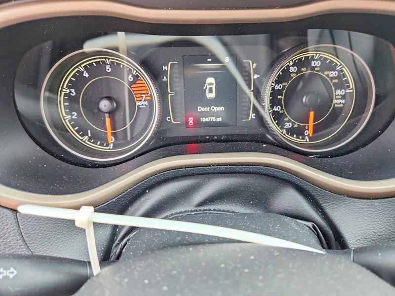 Photo 9 from auction – 2016 JEEP CHEROKEE with VIN 1C4PJMCB5GW330370