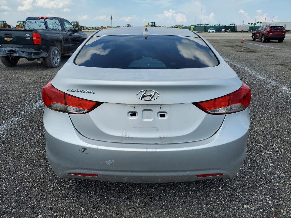 Photo 6 from auction – 2011 HYUNDAI ELANTRA with VIN KMHDH4AEXBU146697