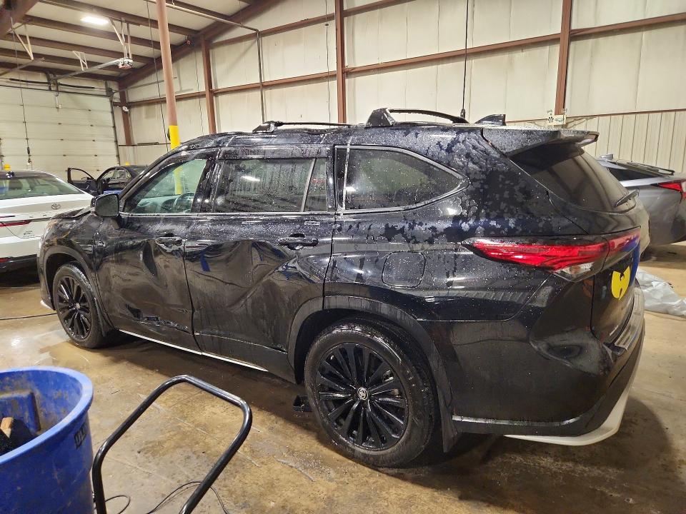 Photo 2 from auction – 2023 TOYOTA HIGHLANDER with VIN 5TDKDRBH9PS512612