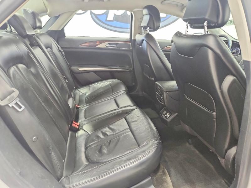 Photo 10 from auction – 2016 LINCOLN MKZ with VIN 3LN6L2LU0GR624852