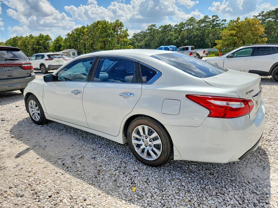 Photo 2 from auction – 2016 NISSAN ALTIMA with VIN 1N4AL3AP4GN341302