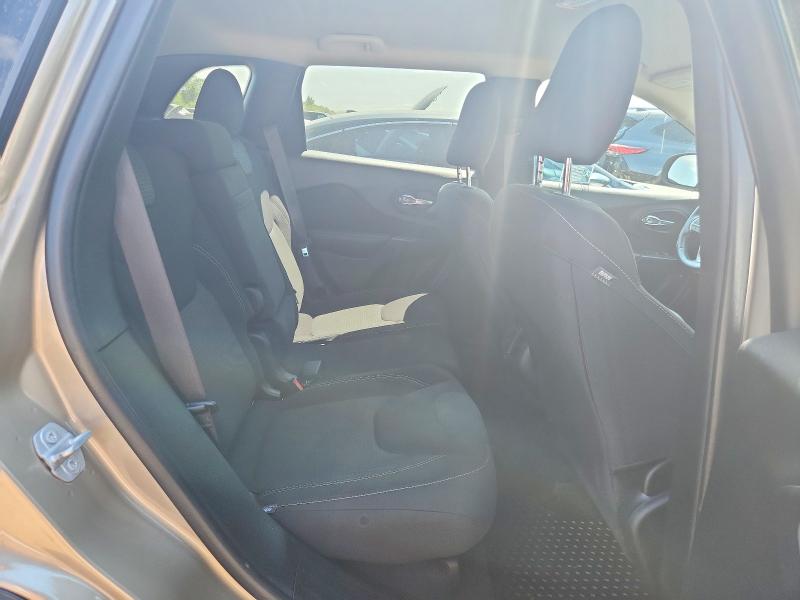 Photo 10 from auction – 2017 JEEP CHEROKEE with VIN 1C4PJMCS6HW532717