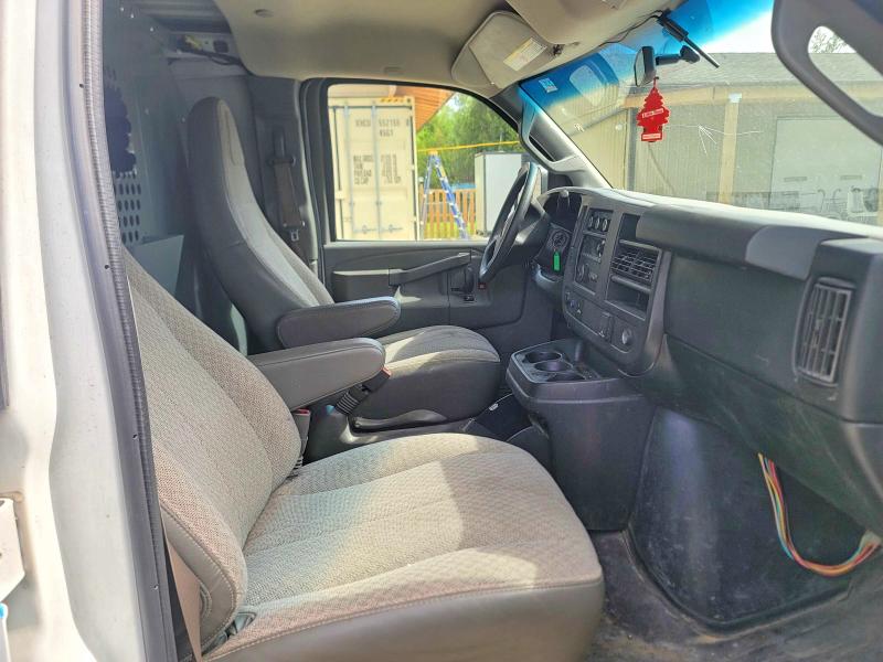 Photo 5 from auction – 2017 GMC SAVANA with VIN 1GTW7AFF6H1280794