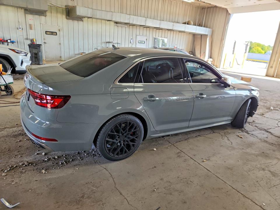 Фото 3 с аукциона – 2019 AUDI S4 с VIN WAUB4AF48KA002246