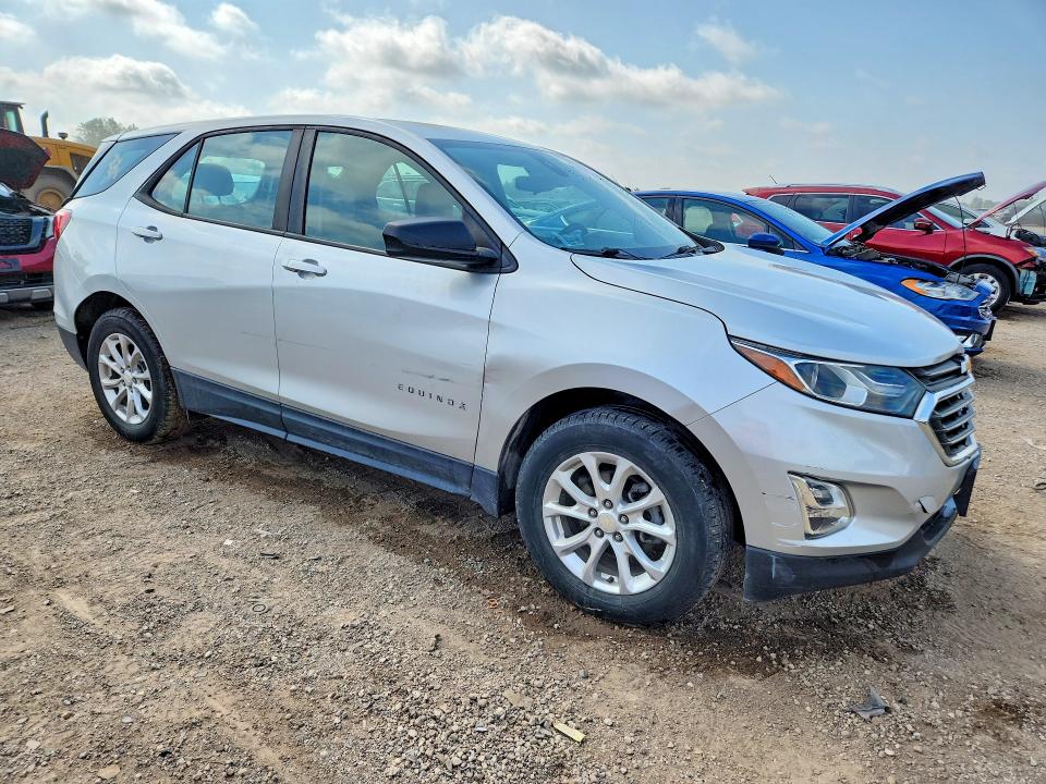 Photo 4 from auction – 2020 CHEVROLET EQUINOX with VIN 3GNAXHEV3LS647533