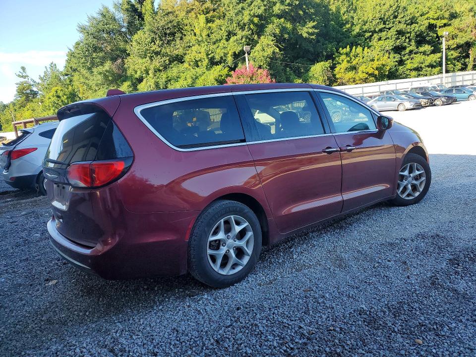 Photo 3 from auction – 2018 CHRYSLER PACIFICA with VIN 2C4RC1FG9JR356902
