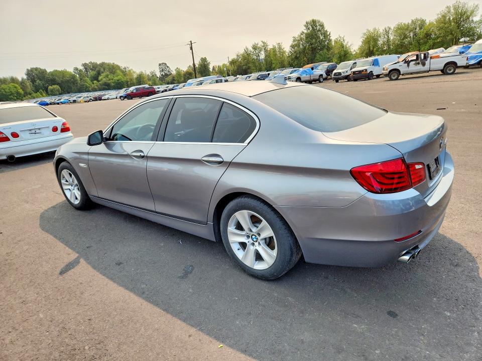 Photo 2 from auction – 2013 BMW 528 with VIN WBAXG5C5XDD228842