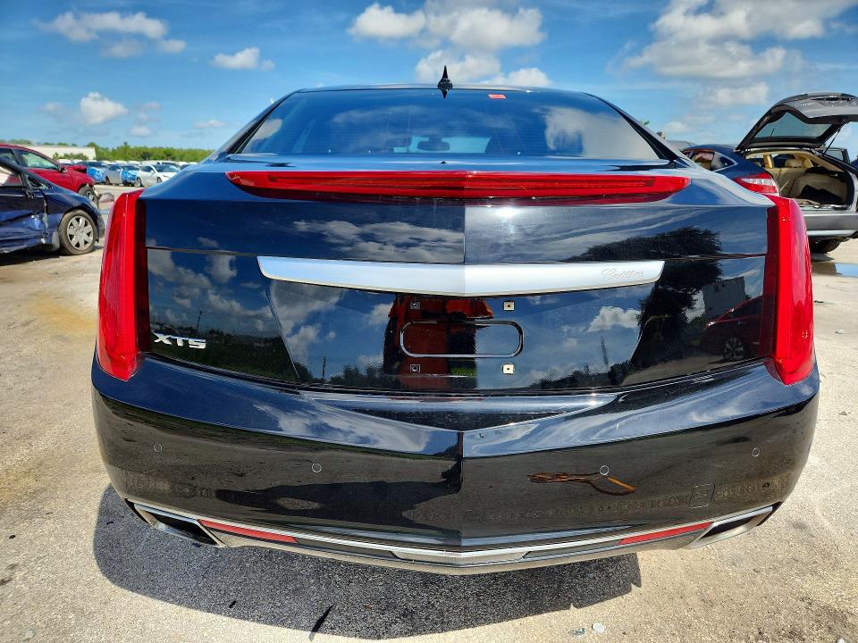 Photo 6 from auction – 2014 CADILLAC XTS with VIN 2G61N5S31E9290811