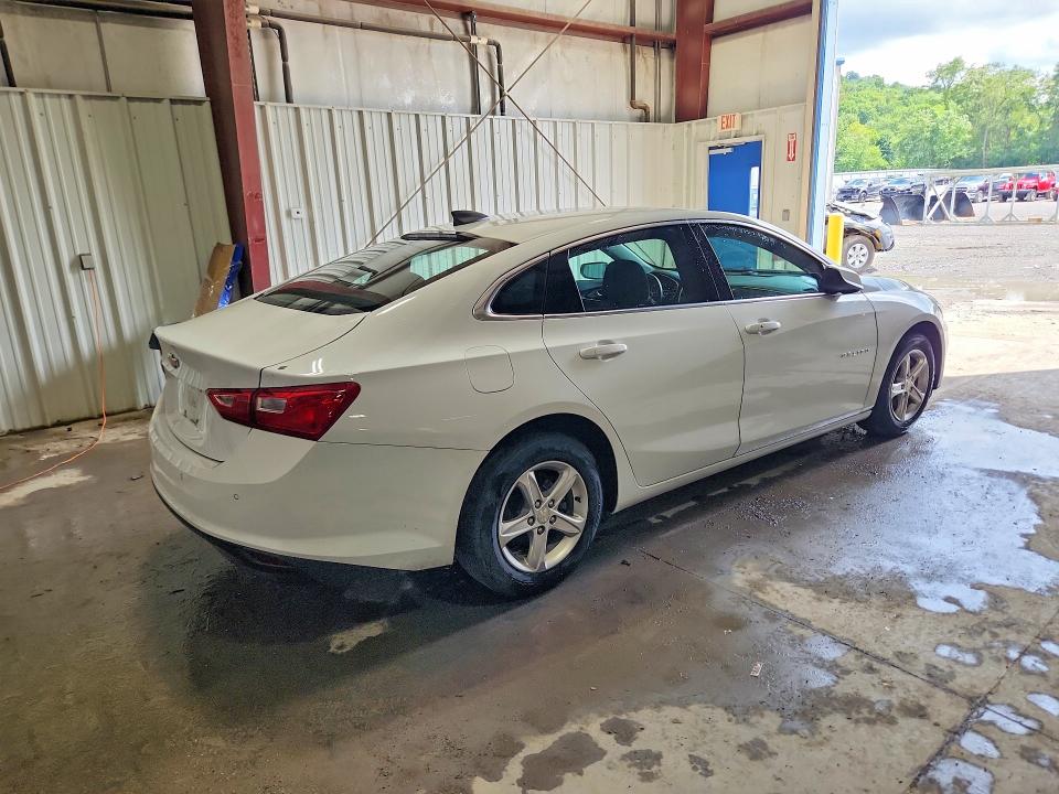 Photo 3 from auction – 2021 CHEVROLET MALIBU with VIN 1G1ZC5ST3MF087973