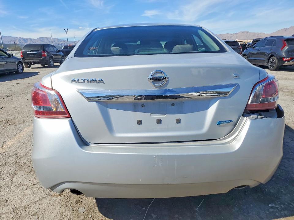 Photo 6 from auction – 2013 NISSAN ALTIMA with VIN 1N4AL3AP5DN536837
