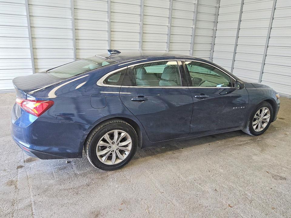 Photo 3 from auction – 2021 CHEVROLET MALIBU with VIN 1G1ZD5ST1MF011102