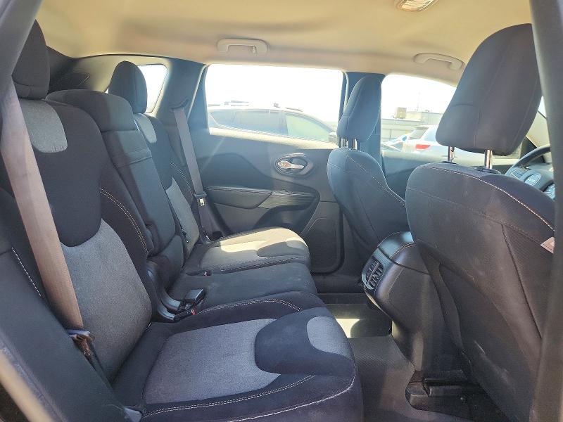 Photo 10 from auction – 2016 JEEP CHEROKEE with VIN 1C4PJMAB1GW282840