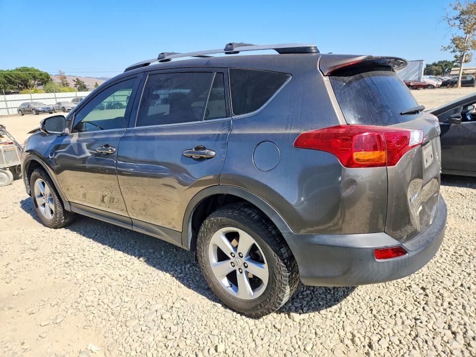 Photo 2 from auction – 2013 TOYOTA RAV4 with VIN JTMRFREV3DD017503
