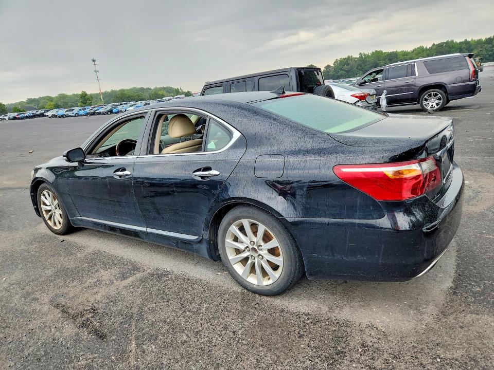 Photo 2 from auction – 2012 LEXUS LS with VIN JTHCL5EFXC5013066