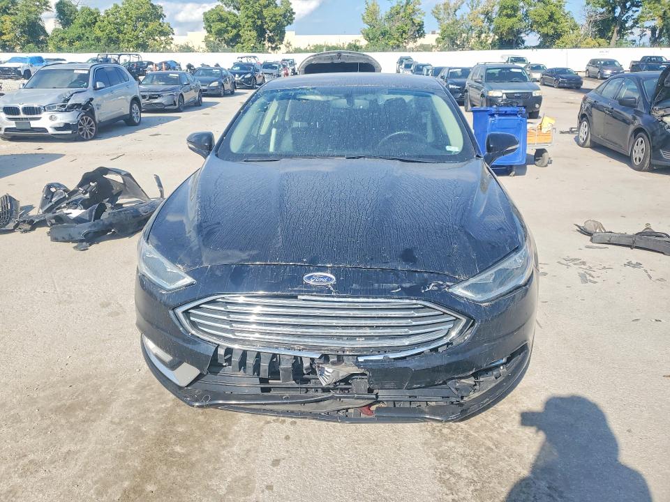 Photo 5 from auction – 2017 FORD FUSION with VIN 3FA6P0K97HR158855