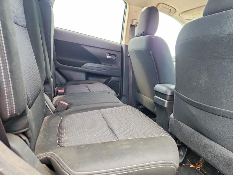 Photo 10 from auction – 2017 MITSUBISHI OUTLANDER with VIN JA4AD3A30HZ002528