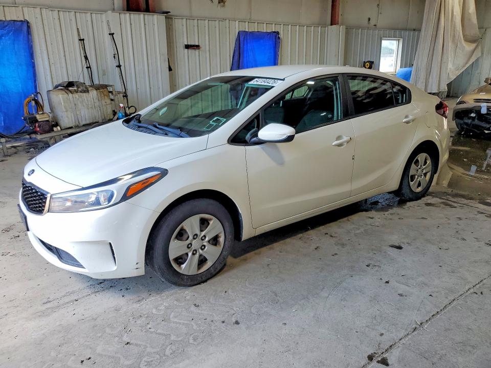 KIA FORTE 2018 with VIN 3KPFK4A72JE205626 - Photo from auction