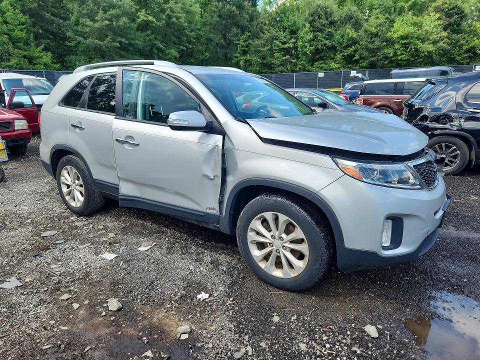 Photo 4 from auction – 2015 KIA SORENTO with VIN 5XYKUDA77FG624087
