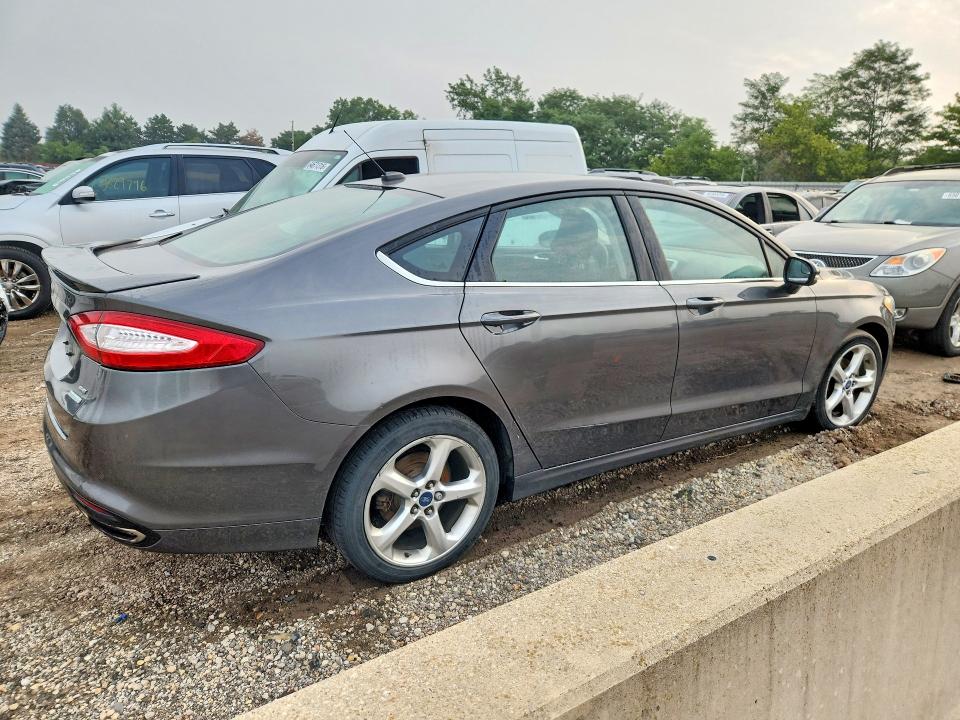 Photo 3 from auction – 2016 FORD FUSION with VIN 3FA6P0H9XGR178605