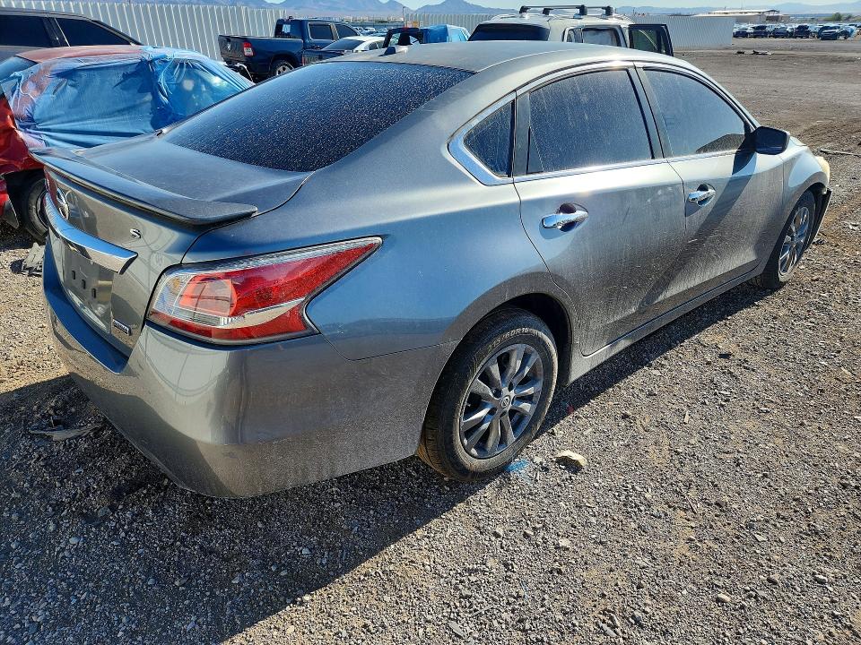 Photo 3 from auction – 2015 NISSAN ALTIMA with VIN 1N4AL3AP0FC461236