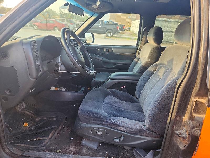 Photo 7 from auction – 2001 CHEVROLET BLAZER with VIN 1GNDT13W61K209397
