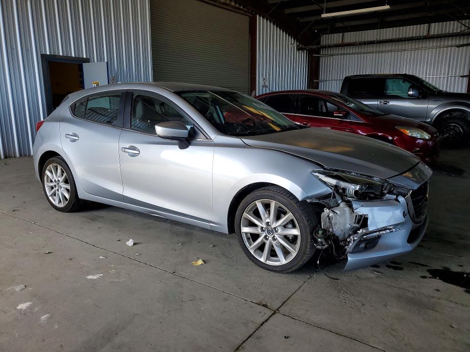 Photo 4 from auction – 2017 MAZDA 3 with VIN JM1BN1M30H1119869