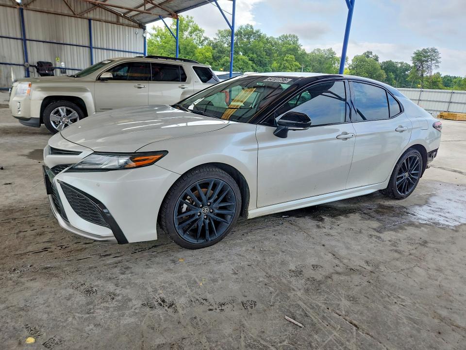 TOYOTA CAMRY 2022 with VIN 4T1K31AK5NU044643 - Photo from auction