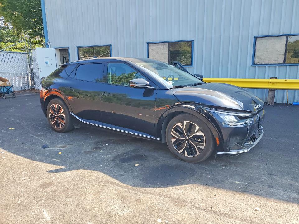 Photo 4 from auction – 2024 KIA EV6 with VIN KNDC3DLC4R5161209