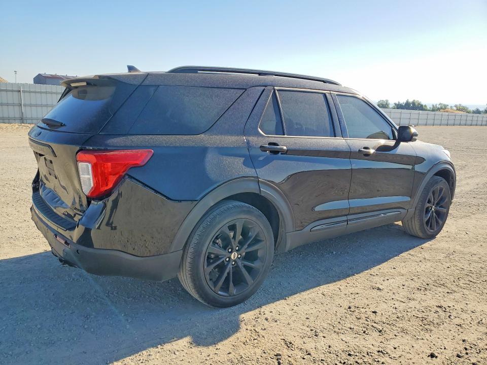 Photo 3 from auction – 2023 FORD EXPLORER with VIN 1FM5K8HC7PGA97336