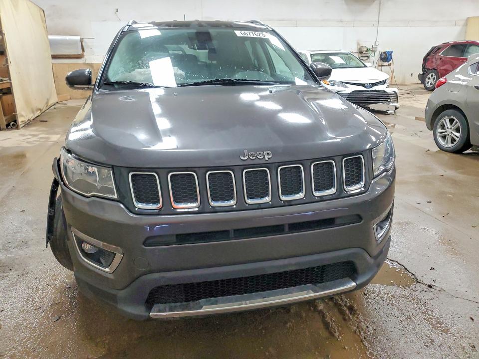 Снимка 5 от търг – 2020 JEEP COMPASS с VIN 3C4NJDCB5LT128104