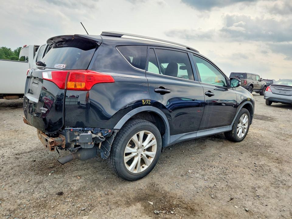Photo 3 from auction – 2014 TOYOTA RAV4 with VIN 2T3DFREV2EW131975