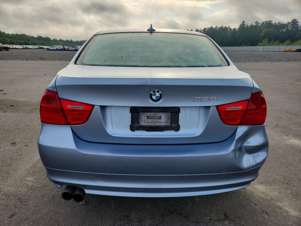 Photo 6 from auction – 2011 BMW 328 with VIN WBAPK5C54BF122001
